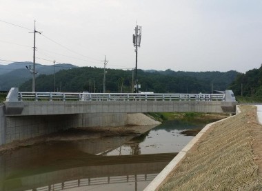 애향교